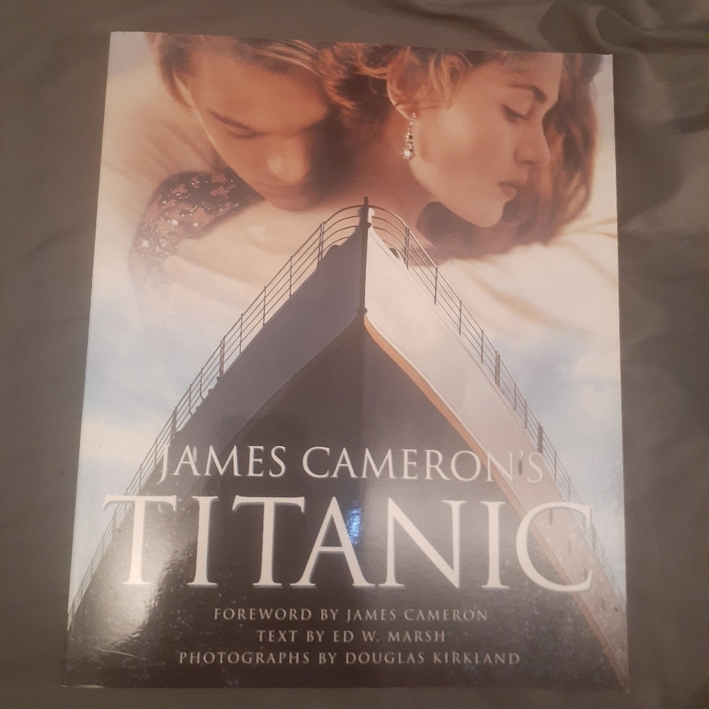 "James Cameron's Titanic" Photo Book